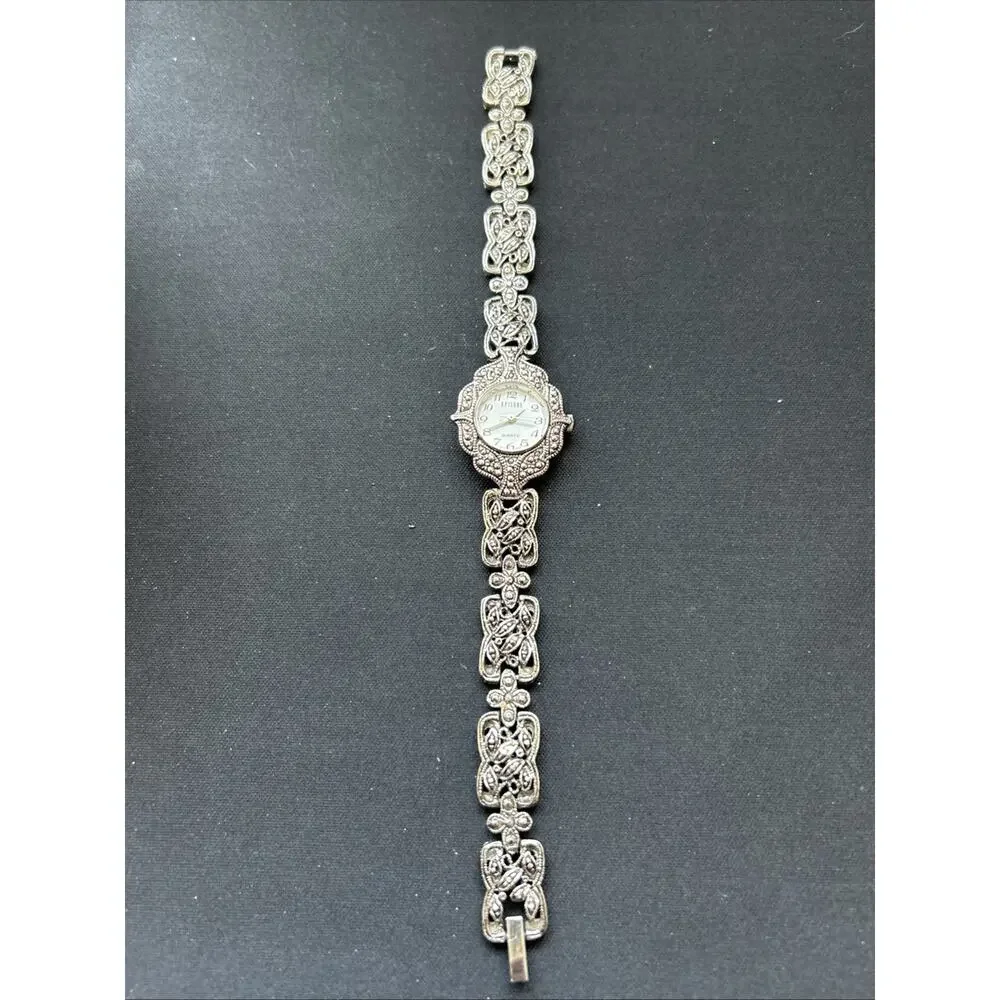 Episode Silver Tone White Dial Women’s Quartz Watch